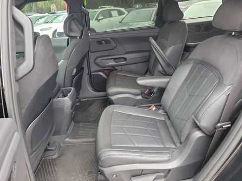 Used 2027 Kia Telluride SX Prestige X-Pro AWD/4WD image 12