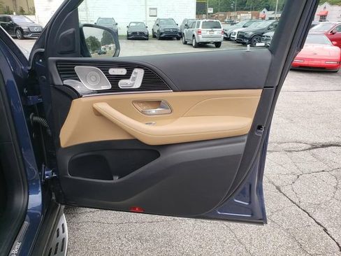 Used 2024 Mercedes-Benz GLS 450 4MATIC image 23