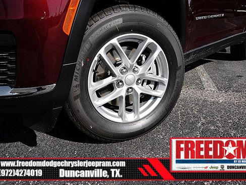 New 2025 Jeep Grand Cherokee L Laredo RWD image 9