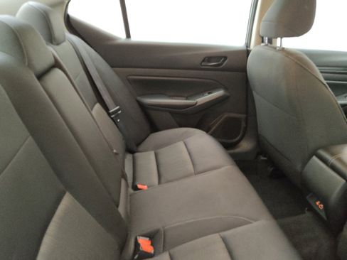 Used 2024 Nissan Altima 2.5 SV image 19