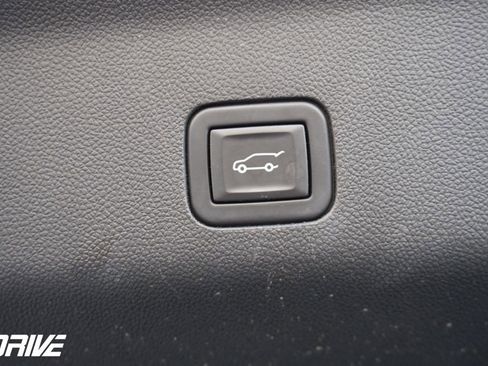 Used 2023 Cadillac Escalade ESV Sport Platinum w/ LPO, Floor Liner Package image 38