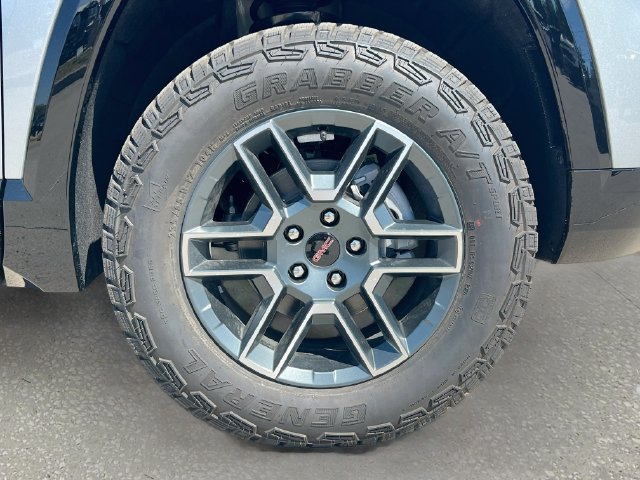 New 2027 GMC Terrain AT4 w/ Convenience Package III AWD/4WD image 19
