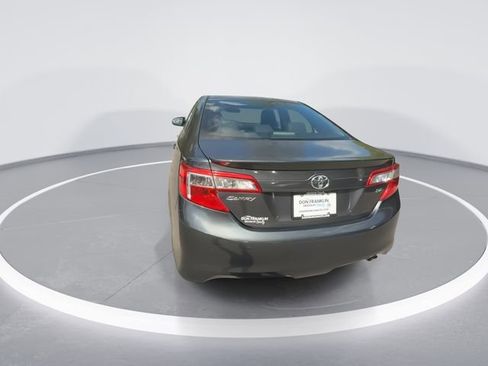 Used 2012 Toyota Camry SE FWD image 7