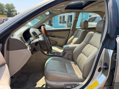 Used 2000 Lexus ES 330 FWD image 10