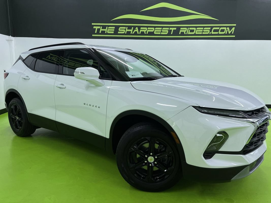 Used 2024 Chevrolet Blazer LT AWD/4WD image 1