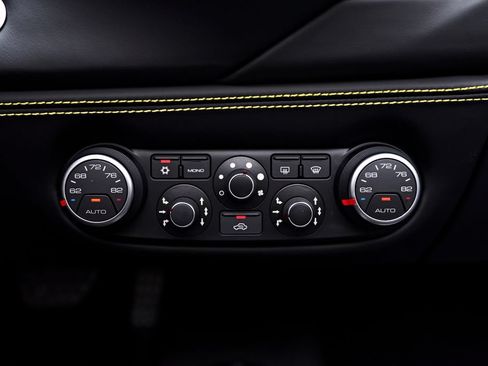 Used 2019 Ferrari 488 Spider RWD image 79