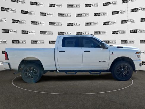 Used 2025 RAM 2500 Big Horn AWD/4WD image 7