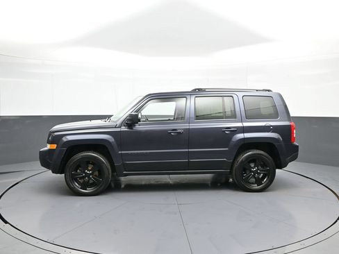 Used 2015 Jeep Patriot Sport w/ Power Value Group FWD image 9