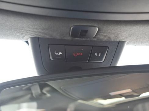 Used 2017 Mercedes-Benz GLA 250 4MATIC image 36