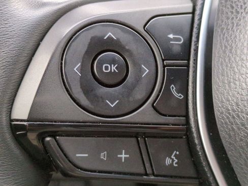 Used 2022 Toyota Venza Limited w/ Advanced Technology Package image 22