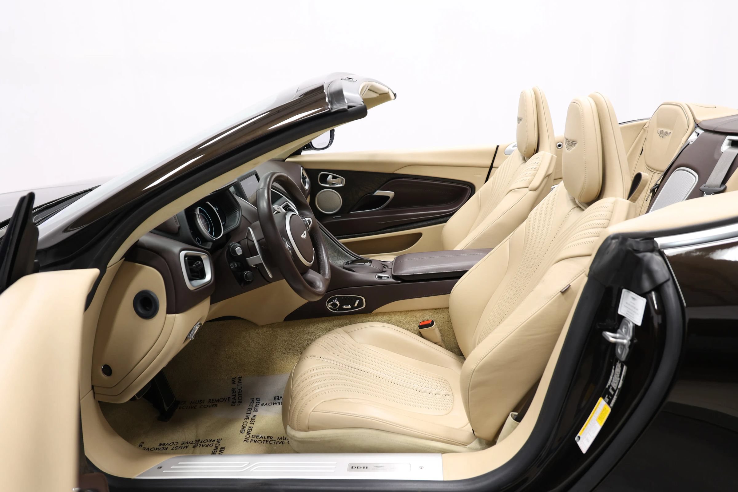 Used 2019 Aston Martin DB11 Volante RWD image 15