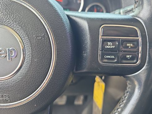 Used 2014 Jeep Wrangler Sport AWD/4WD image 18
