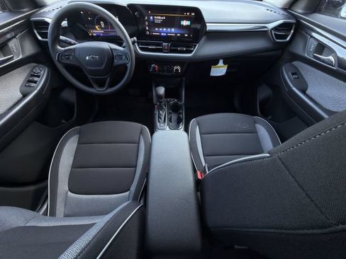New 2026 Chevrolet TrailBlazer LT w/ Midnight Edition FWD image 10