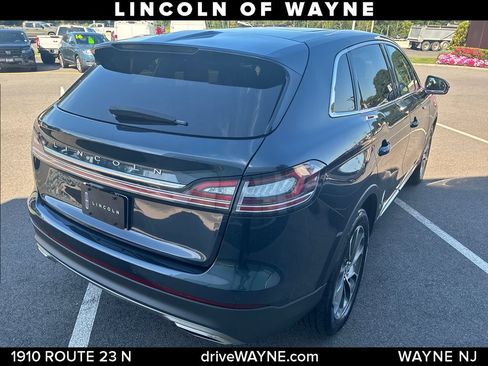 Certified 2022 Lincoln Nautilus Reserve AWD/4WD image 8