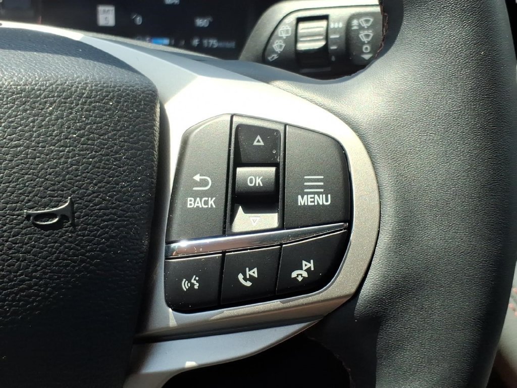 New 2026 Ford Explorer Active w/ Active Comfort Package AWD/4WD image 23
