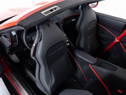 Certified 2025 Ferrari Roma Spider image 34