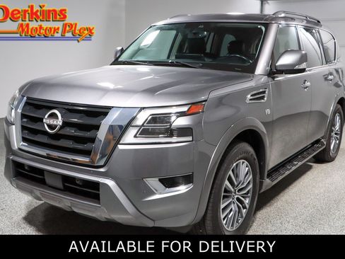 Used 2022 Nissan Armada SV w/ SV Appearance Package RWD image 1