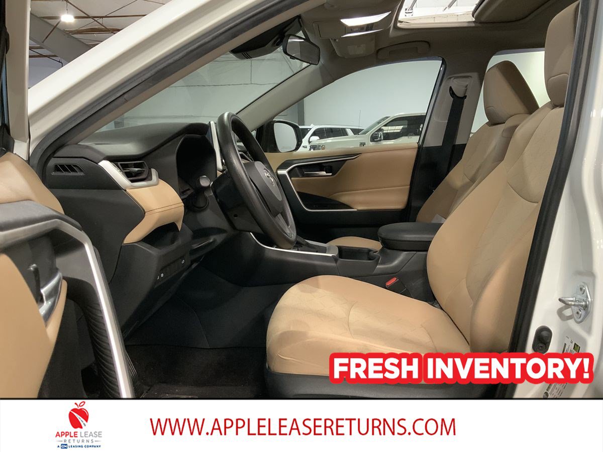 Used 2023 Toyota RAV4 XLE w/ Convenience Package FWD image 7