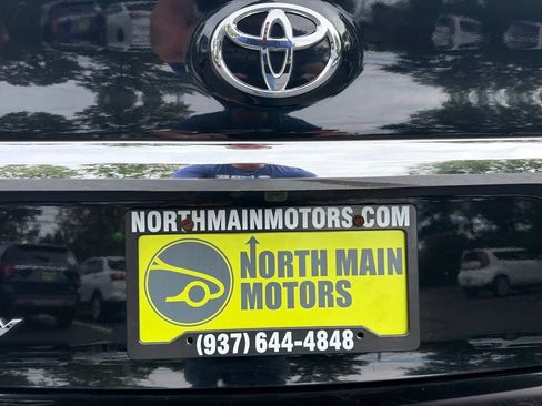 Used 2016 Toyota Camry XLE w/ Moonroof Package FWD image 7