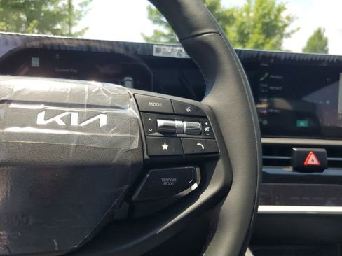 New 2026 Kia Sportage X-Line w/ X-Line Technology Package image 16