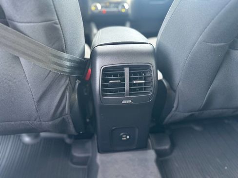 Used 2020 Ford Escape SE Sport AWD/4WD image 21
