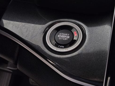 Used 2022 Jeep Grand Cherokee L Laredo RWD image 13