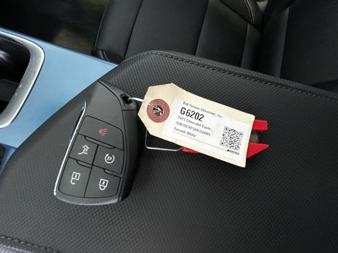 Used 2025 Chevrolet Equinox EV LT w/ Convenience Package FWD image 4