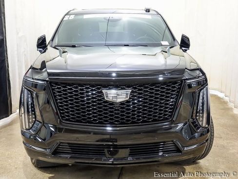 Certified 2025 Cadillac Escalade Sport w/ LPO, ONYX Package image 8