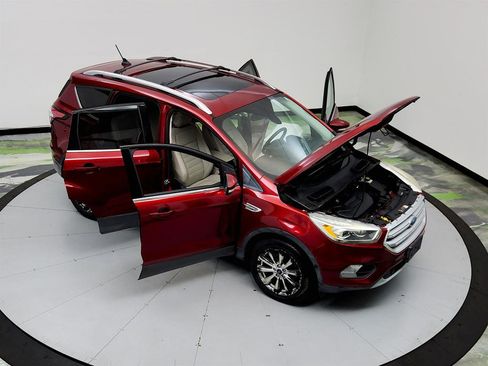 Used 2018 Ford Escape Titanium AWD/4WD image 37