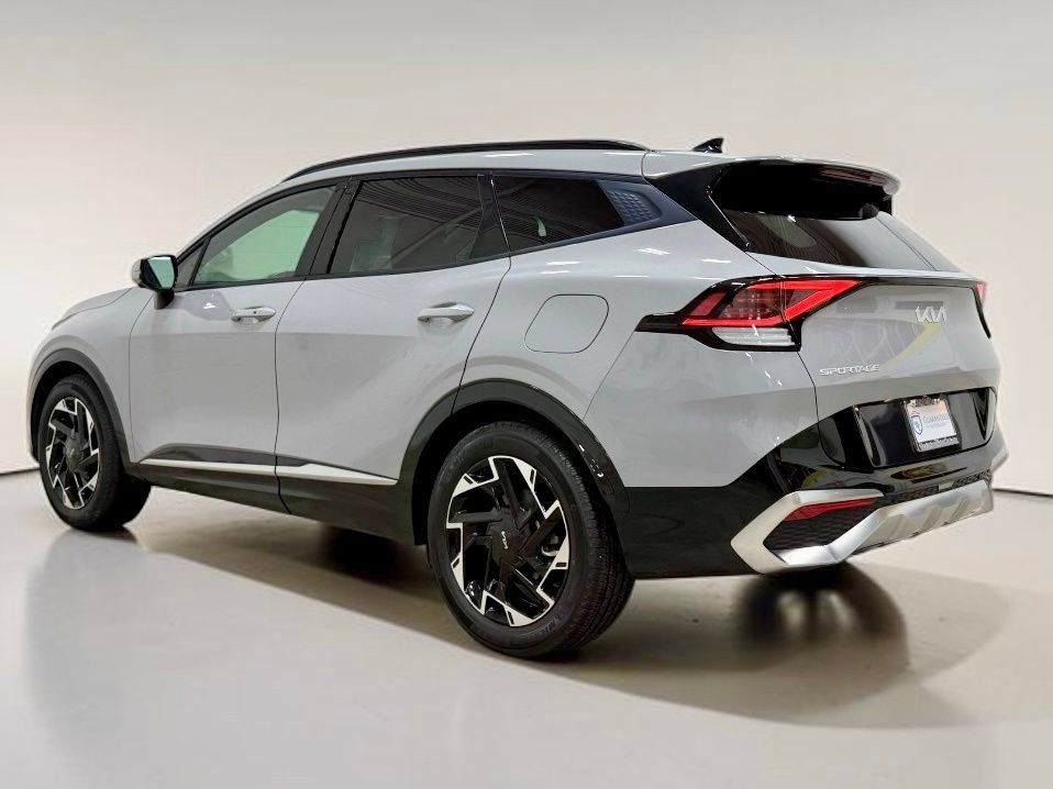 Used 2023 Kia Sportage SX FWD image 11