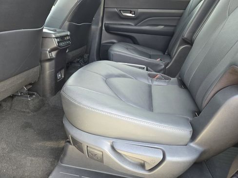 Certified 2025 Toyota Grand Highlander AWD image 32