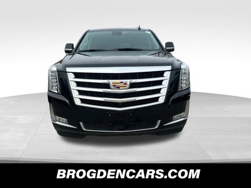 Used 2020 Cadillac Escalade ESV Premium Luxury image 9