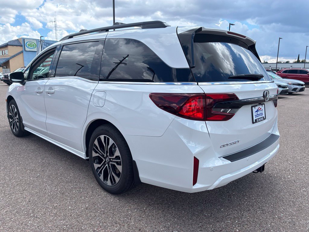 New 2026 Honda Odyssey Elite image 3