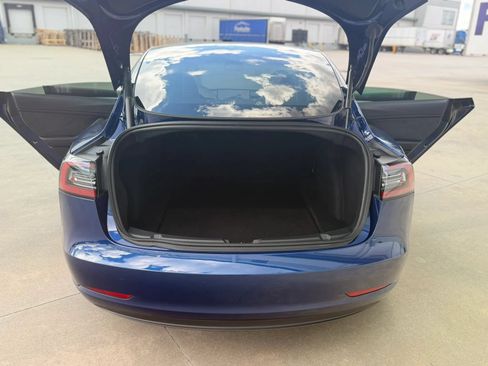 Used 2023 Tesla Model 3 Standard Range RWD image 19