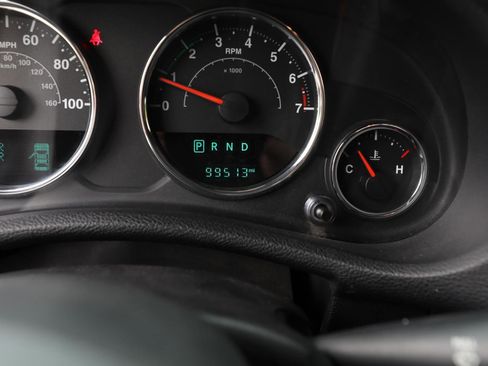 Used 2015 Jeep Wrangler Sport AWD/4WD image 20