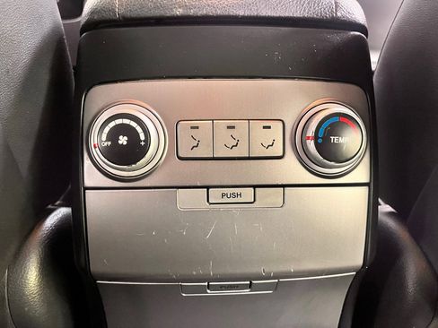 Used 2010 Hyundai Veracruz Limited image 17