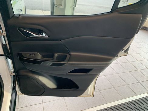 Used 2021 GMC Acadia AT4 w/ Technology Package AWD/4WD image 19
