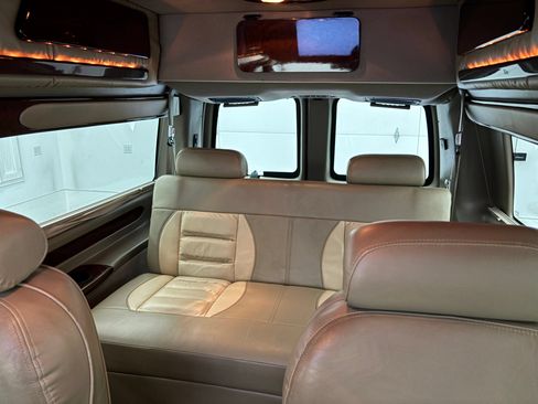 Used 2012 Chevrolet Express 1500 RWD image 38