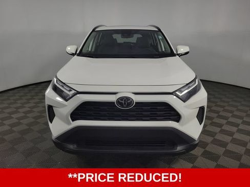 Used 2025 Toyota RAV4 XLE w/ Convenience Package FWD image 2
