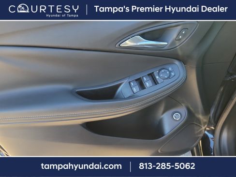 Used 2022 Buick Encore GX Select image 15