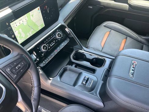 Used 2024 GMC Sierra 2500 AT4 w/ AT4 Premium Plus Package AWD/4WD image 15
