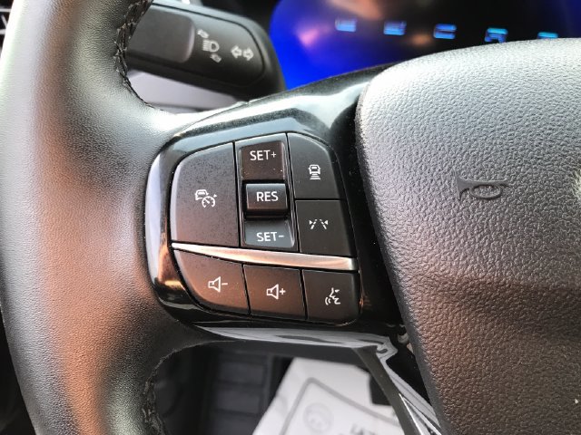 Used 2025 Ford Escape Platinum AWD/4WD image 9