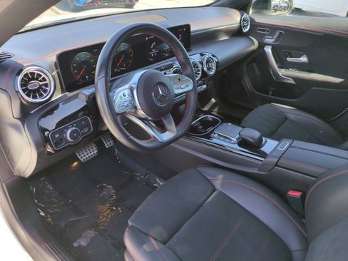 Used 2022 Mercedes-Benz CLA 250 image 10