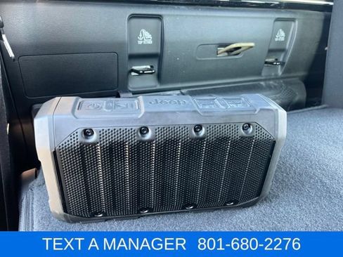 Used 2020 Jeep Gladiator Rubicon AWD/4WD image 34