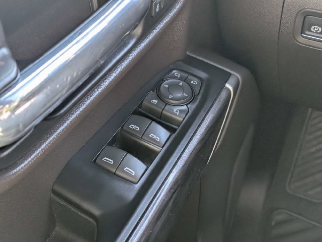 Used 2019 Chevrolet Silverado 1500 LTZ w/ LTZ Plus Package AWD/4WD image 19