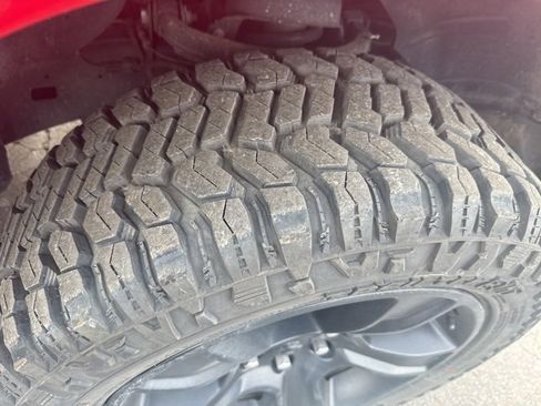 Used 2022 RAM 1500 Big Horn w/ Night Edition image 10