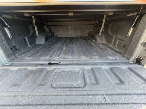 Used 2022 Jeep Gladiator Willys image 9