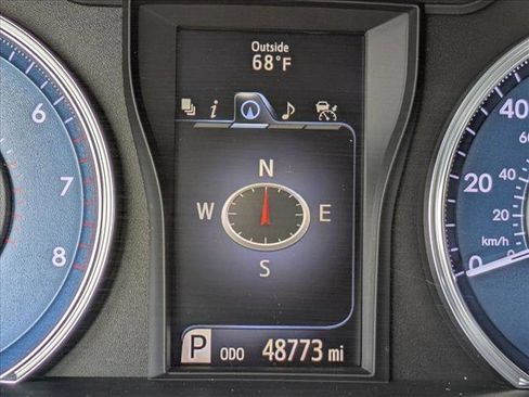 Used 2017 Toyota Camry XLE image 12