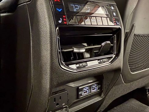 Used 2021 Jeep Grand Cherokee L Limited w/ Luxury Tech Group II image 24