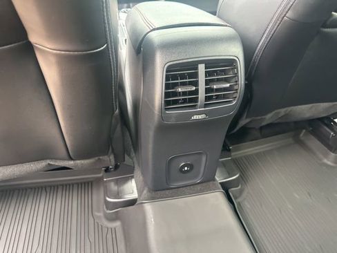 Used 2024 Ford Escape ST-Line w/ Tech Pack #1 AWD/4WD image 10